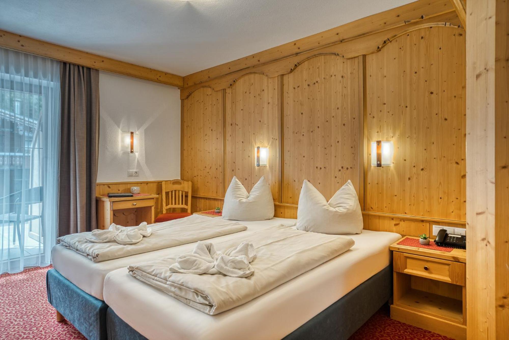Hotel Sonnenhof Gerlos Centrum ภายนอก รูปภาพ