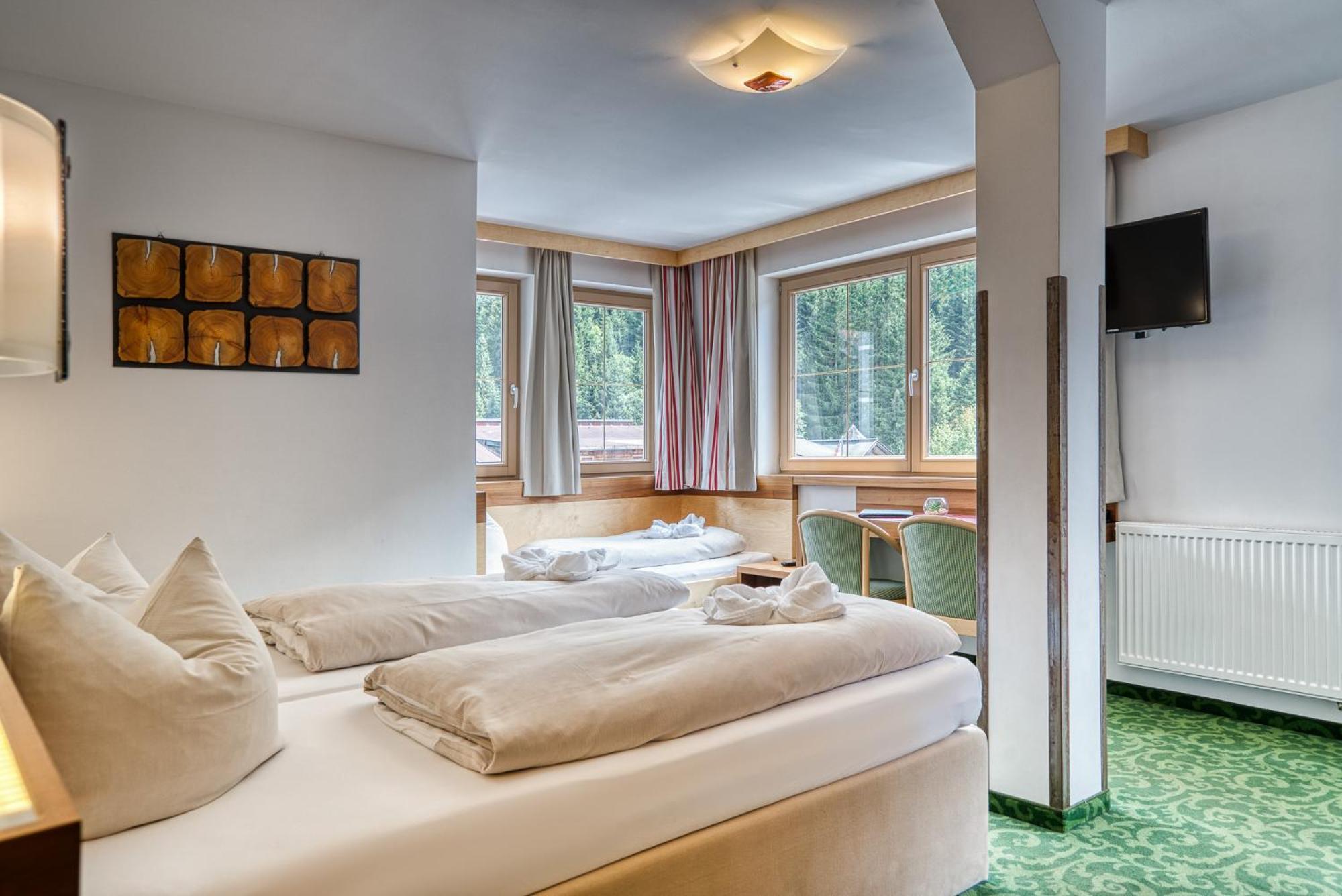 Hotel Sonnenhof Gerlos Centrum ภายนอก รูปภาพ